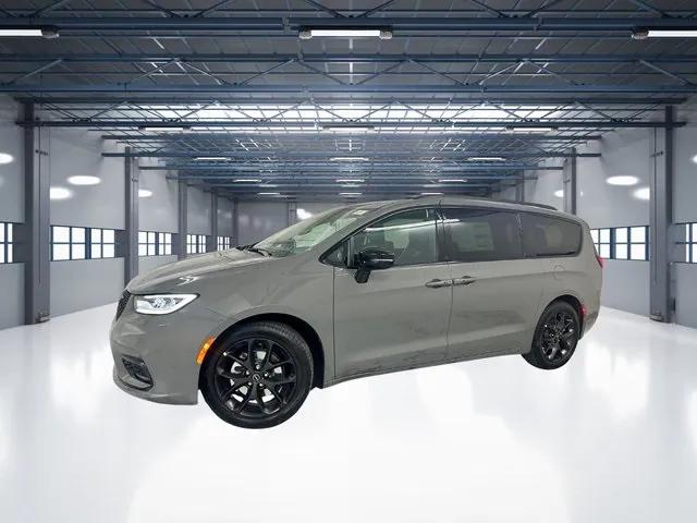 2025 Chrysler Pacifica PACIFICA LIMITED