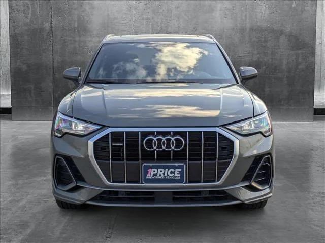 2020 Audi Q3 Premium 45 TFSI S line quattro Tiptronic