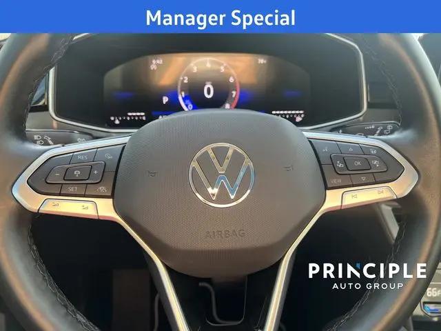 2025 Volkswagen Taos 1.5T SE Black