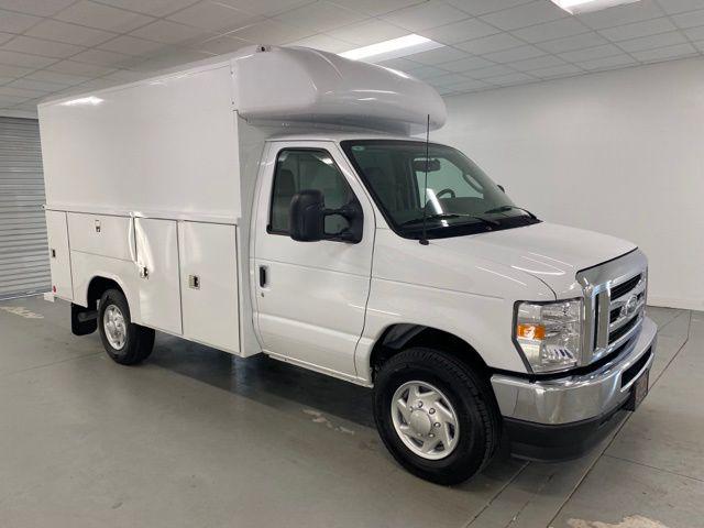 2025 Ford E-350 Cutaway Base