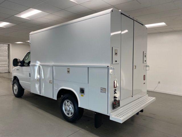 2025 Ford E-350 Cutaway Base