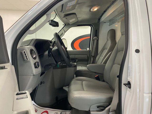 2025 Ford E-350 Cutaway Base