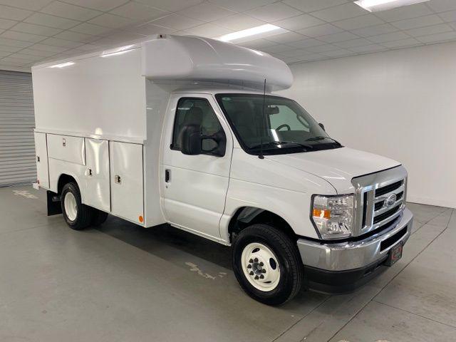 2025 Ford E-350 Cutaway Base