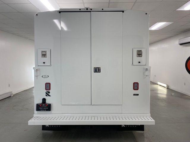 2025 Ford E-350 Cutaway Base