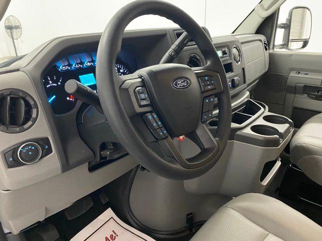 2025 Ford E-350 Cutaway Base