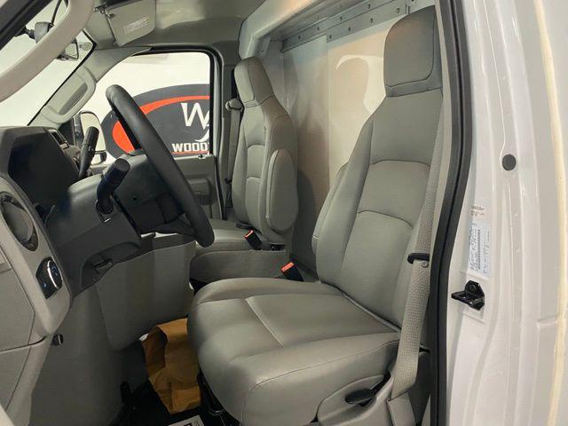 2025 Ford E-350 Cutaway Base
