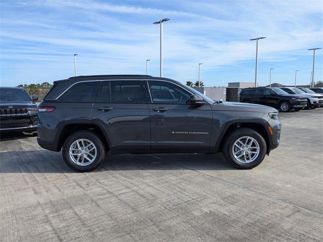 2025 Jeep Grand Cherokee GRAND CHEROKEE LAREDO X 4X2