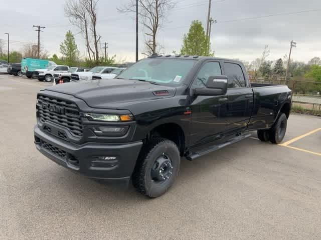 2025 RAM Ram 3500 RAM 3500 TRADESMAN CREW CAB 4X4 8 BOX