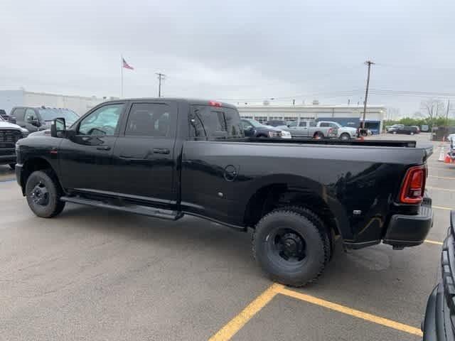 2025 RAM Ram 3500 RAM 3500 TRADESMAN CREW CAB 4X4 8 BOX