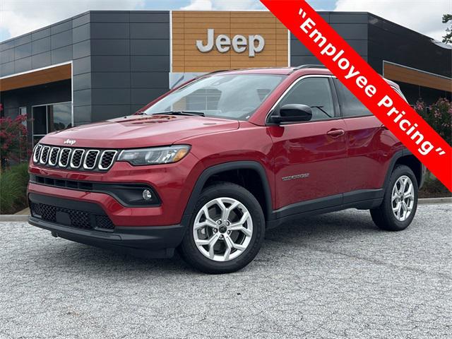 2025 Jeep Compass COMPASS LATITUDE 4X4