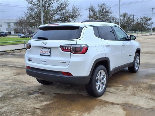 2025 Jeep Compass COMPASS LATITUDE 4X4