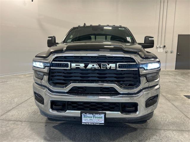 2025 RAM Ram 3500 RAM 3500 TRADESMAN CREW CAB 4X4 8 BOX