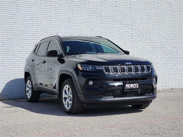 2025 Jeep Compass COMPASS LATITUDE 4X4