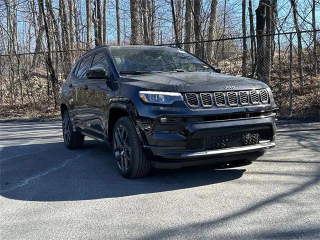 2025 Jeep Compass COMPASS LIMITED 4X4