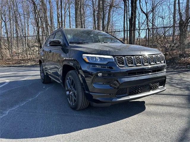 2025 Jeep Compass COMPASS LIMITED 4X4