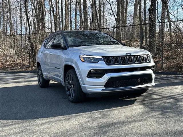 2025 Jeep Compass COMPASS LIMITED 4X4