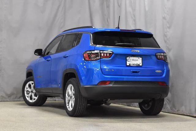 2025 Jeep Compass COMPASS LATITUDE 4X4