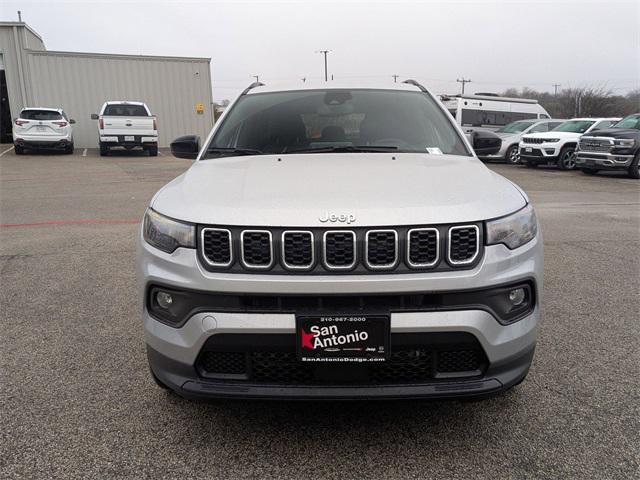2025 Jeep Compass COMPASS LATITUDE 4X4