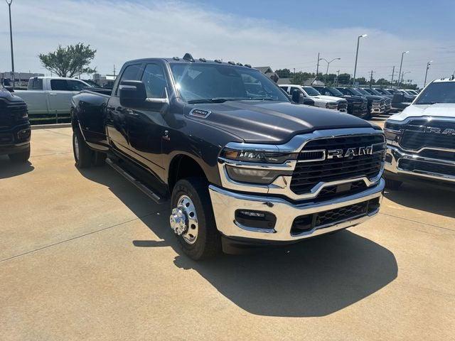 2025 RAM Ram 3500 RAM 3500 TRADESMAN CREW CAB 4X4 8 BOX