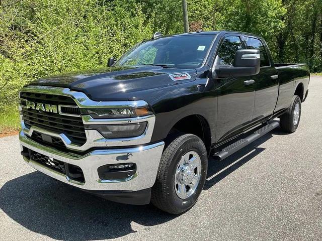 2025 RAM Ram 2500 RAM 2500 TRADESMAN CREW CAB 4X4 8 BOX