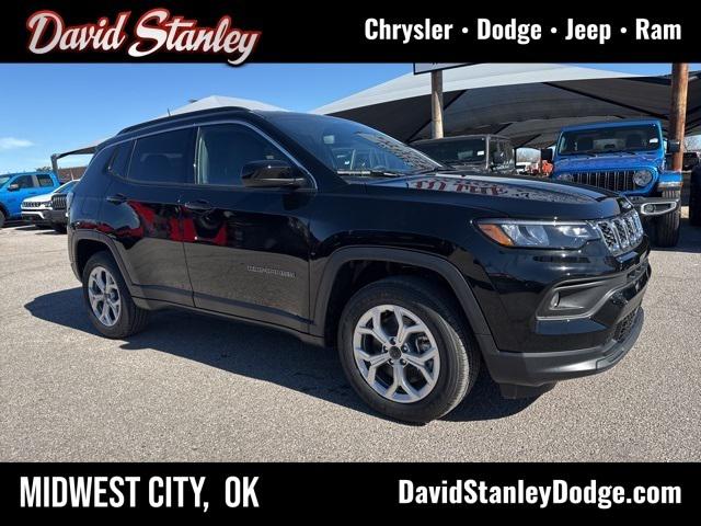 2025 Jeep Compass COMPASS LATITUDE 4X4