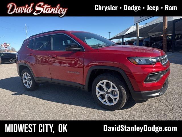 2025 Jeep Compass COMPASS LATITUDE 4X4