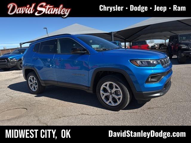 2025 Jeep Compass COMPASS LATITUDE 4X4