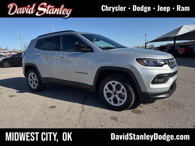 2025 Jeep Compass COMPASS LATITUDE 4X4