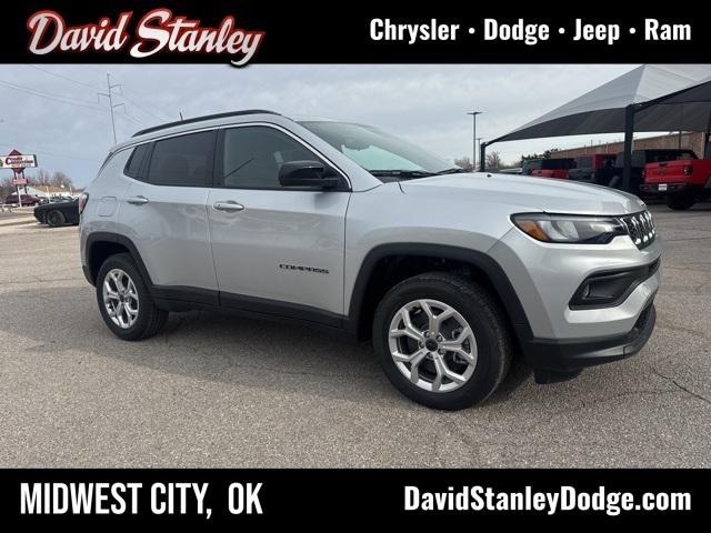2025 Jeep Compass COMPASS LATITUDE 4X4