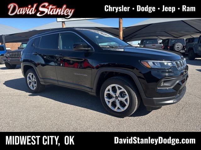 2025 Jeep Compass COMPASS LATITUDE 4X4