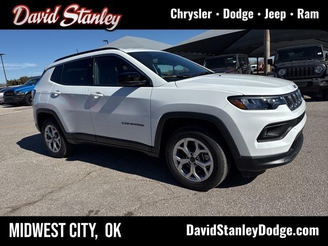 2025 Jeep Compass COMPASS LATITUDE 4X4