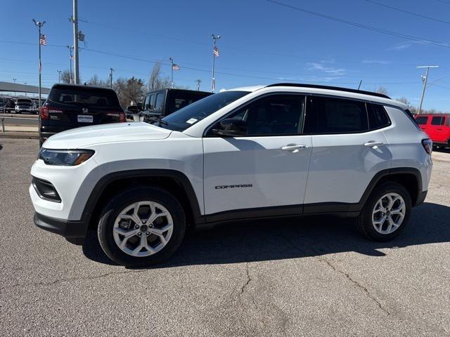 2025 Jeep Compass COMPASS LATITUDE 4X4