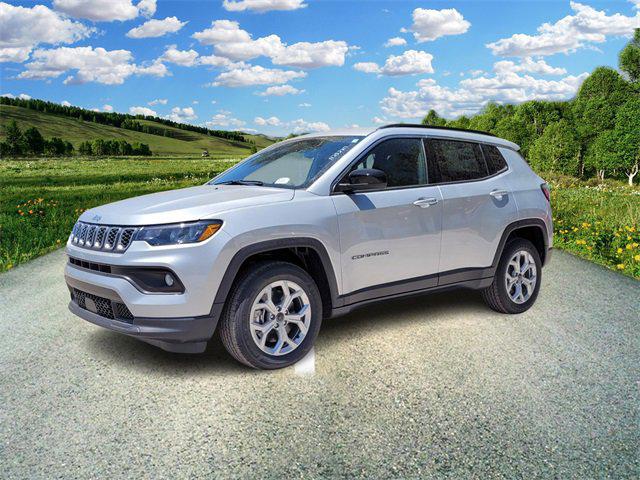 2025 Jeep Compass COMPASS LATITUDE 4X4