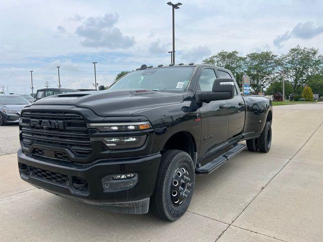 2025 RAM Ram 3500 RAM 3500 LARAMIE CREW CAB 4X4 8 BOX