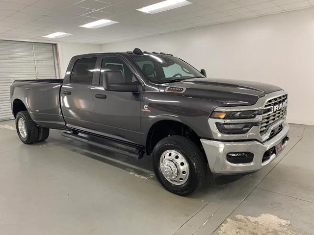 2025 RAM Ram 3500 RAM 3500 TRADESMAN CREW CAB 4X4 8 BOX