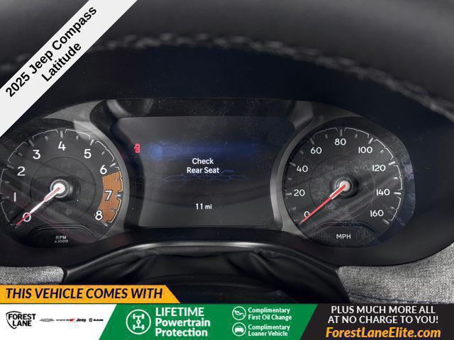 2025 Jeep Compass COMPASS LATITUDE 4X4