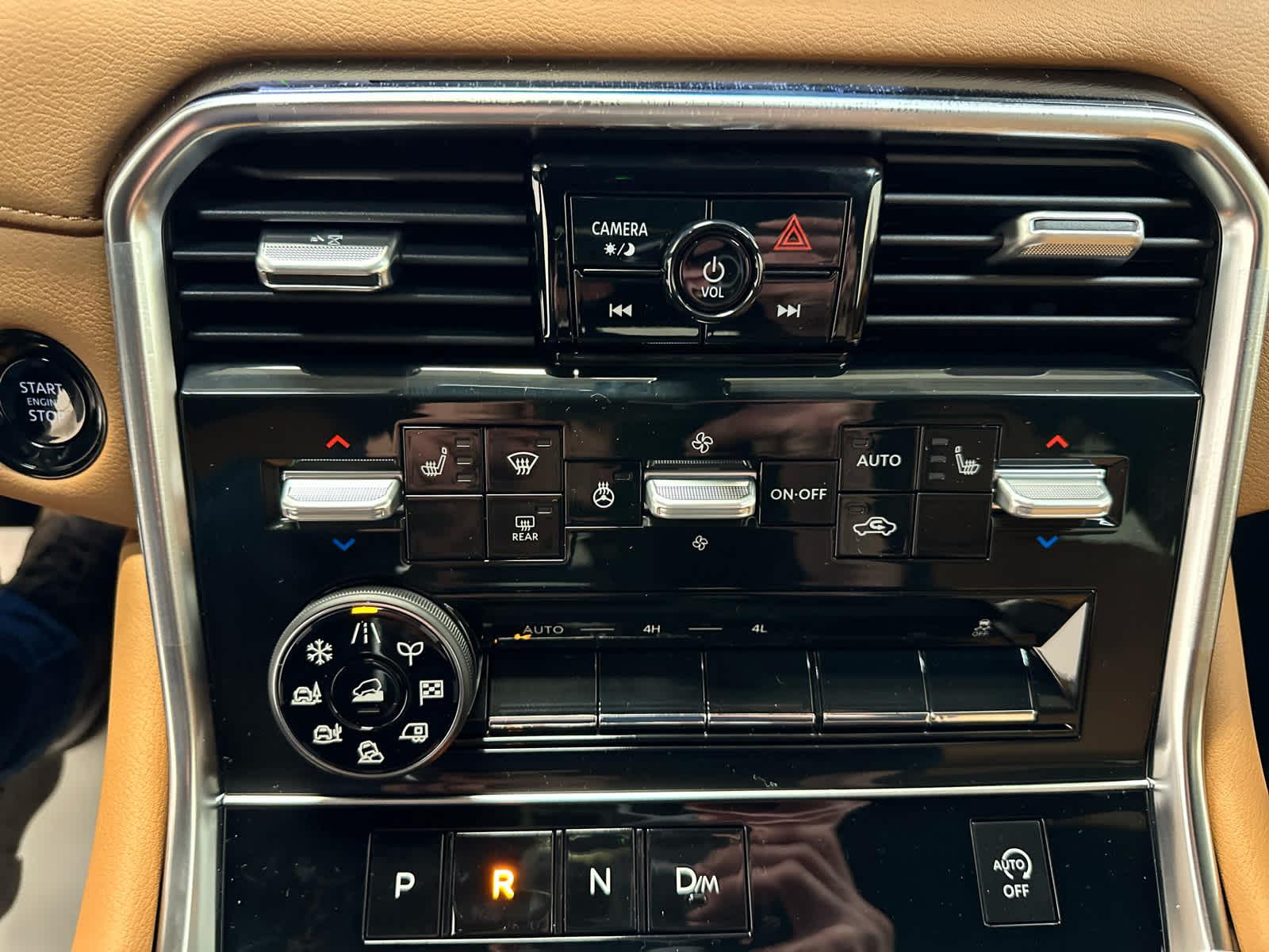 2025 Nissan Armada SL - Photo 16