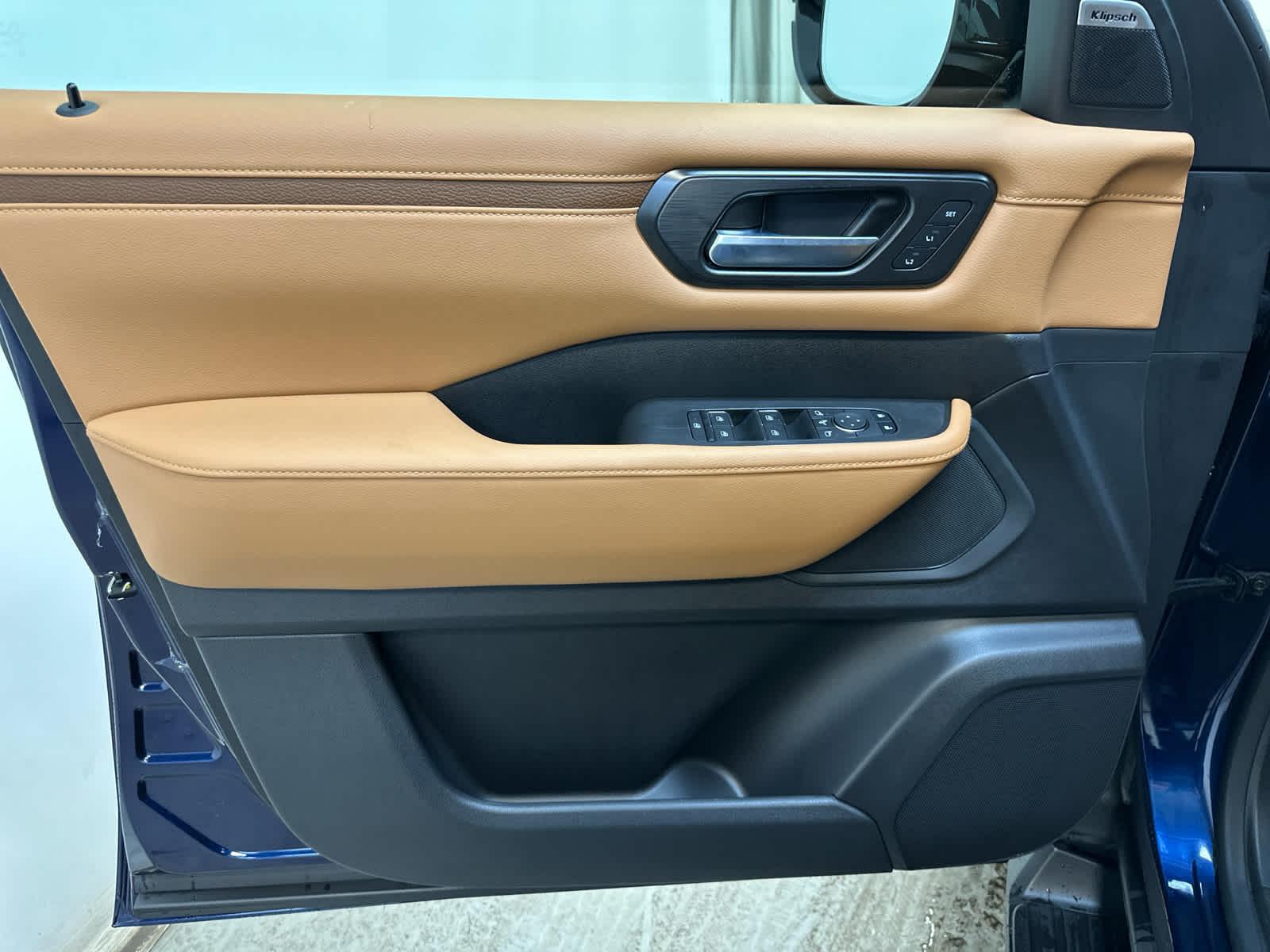 2025 Nissan Armada SL - Photo 18