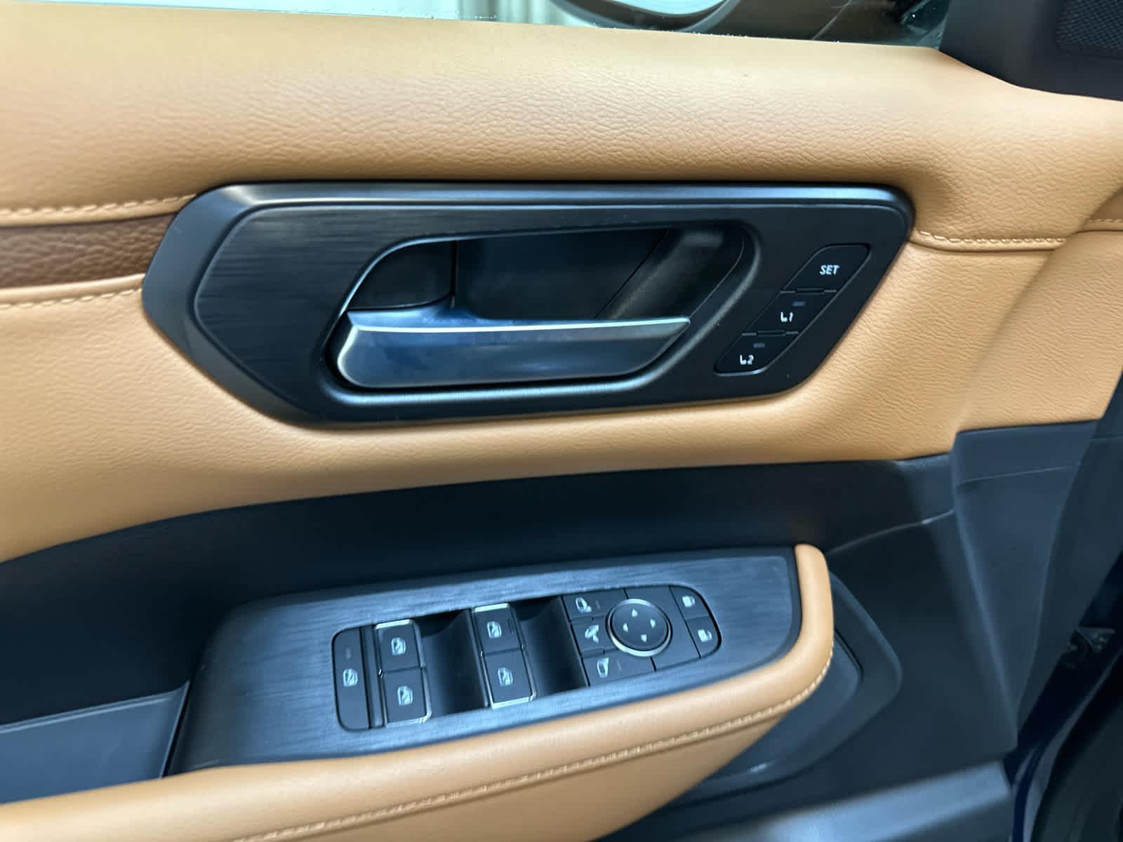 2025 Nissan Armada SL - Photo 19