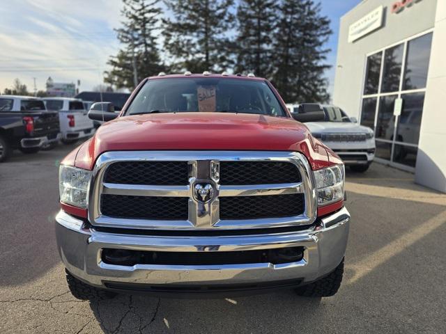 2017 RAM 3500 Tradesman Crew Cab 4x4 64 Box