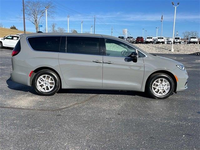 2025 Chrysler Pacifica PACIFICA SELECT