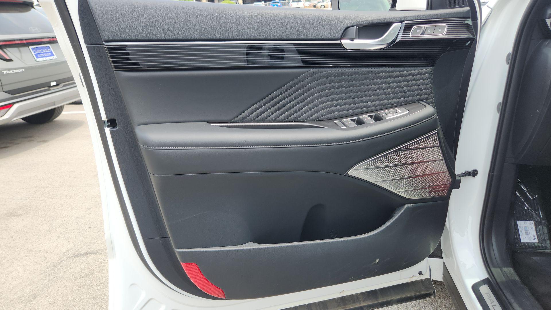 2025 Hyundai Palisade Calligraphy Night Edition - Photo 18