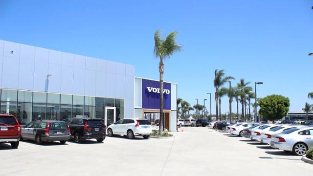 2024 Volvo XC90 B6 Ultimate Bright Theme 7-Seater