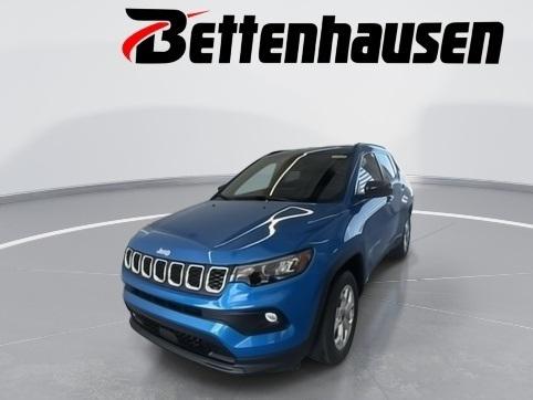 2025 Jeep Compass COMPASS LATITUDE 4X4