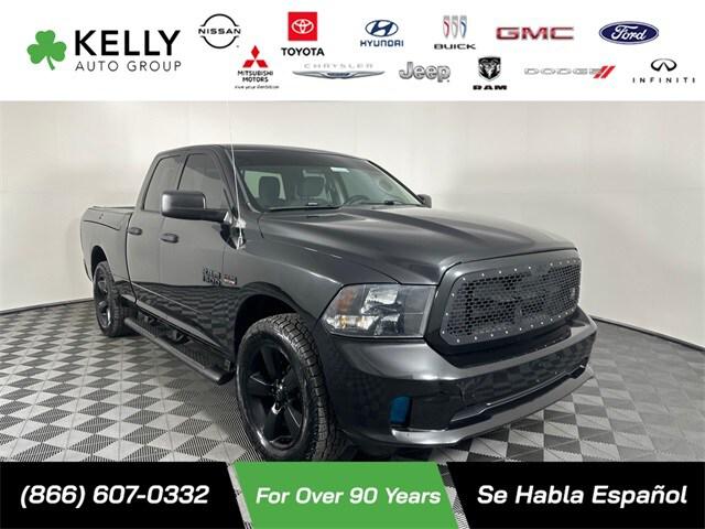 2017 RAM 1500 Express Quad Cab 4x4 64 Box