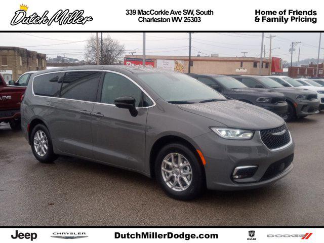 2025 Chrysler Pacifica Select for sale in South Charleston, WV
