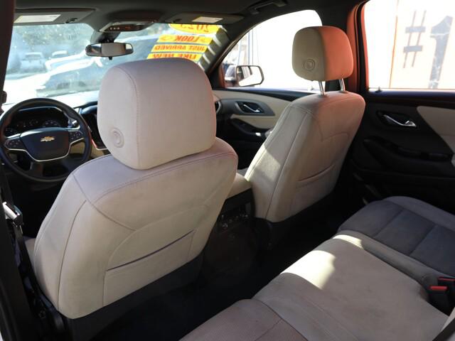 2023 Chevrolet Traverse FWD LS