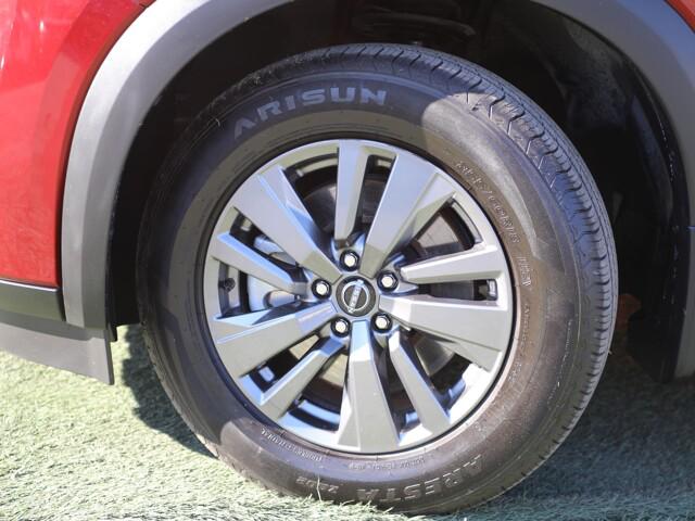 2022 Nissan Pathfinder SV 2WD
