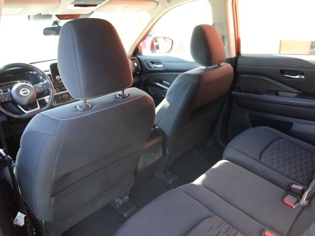 2022 Nissan Pathfinder SV 2WD