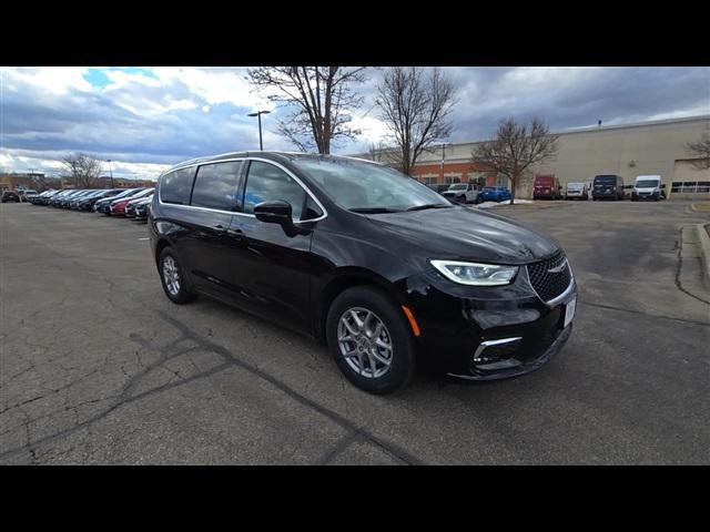2025 Chrysler Pacifica PACIFICA SELECT
